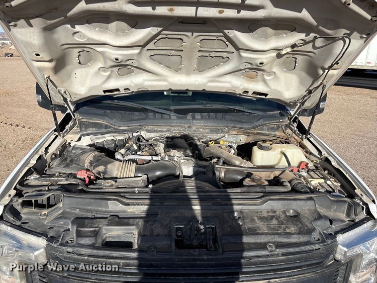 image for item EF6317 2019 Ford F450 Ext. Cab truck cab and chassis