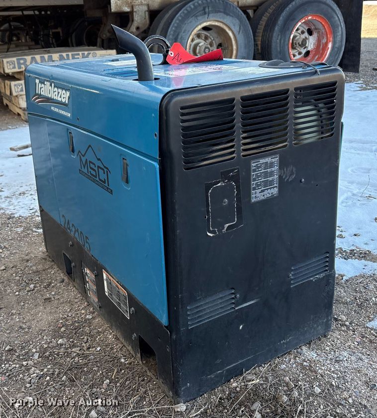 image for item EF6319 Miller Trailblazer 325 welder