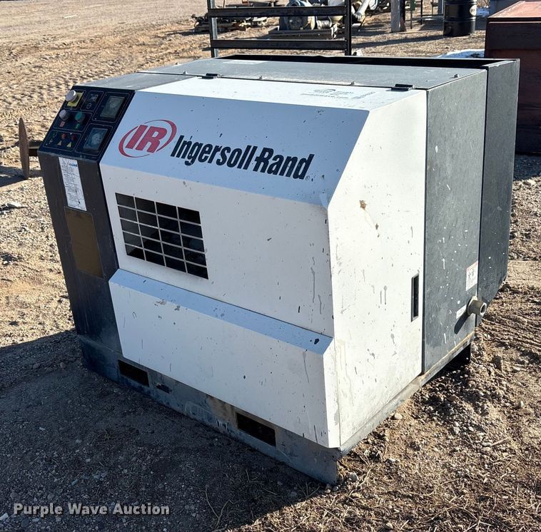 image for item EF6320 Ingersoll-Rand SSR-EP20 air compressor