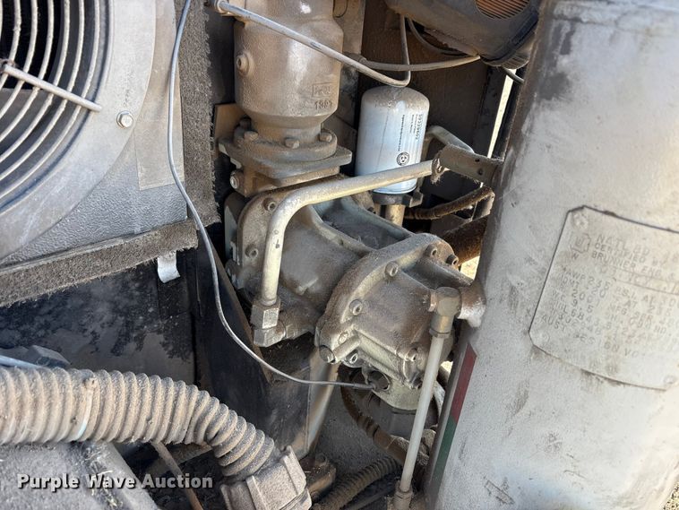 image for item EF6320 Ingersoll-Rand SSR-EP20 air compressor