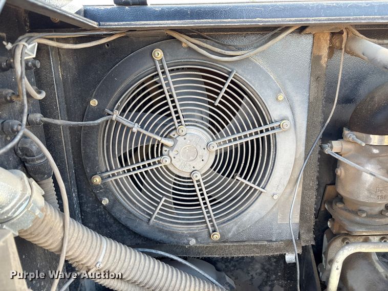 image for item EF6320 Ingersoll-Rand SSR-EP20 air compressor