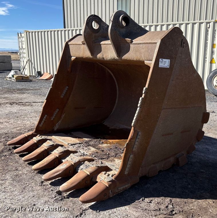 image for item EF6321 Rockland excavator bucket