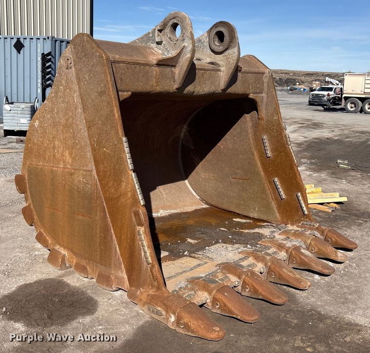 image for item EF6321 Rockland excavator bucket