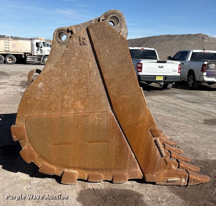 image for item EF6321 Rockland excavator bucket