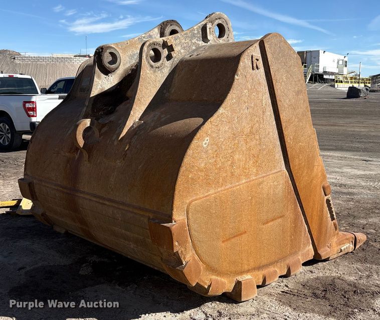 image for item EF6321 Rockland excavator bucket
