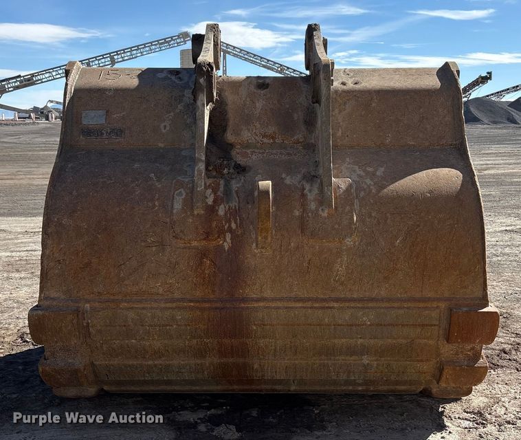 image for item EF6321 Rockland excavator bucket
