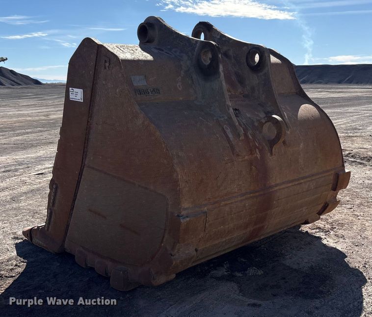 image for item EF6321 Rockland excavator bucket