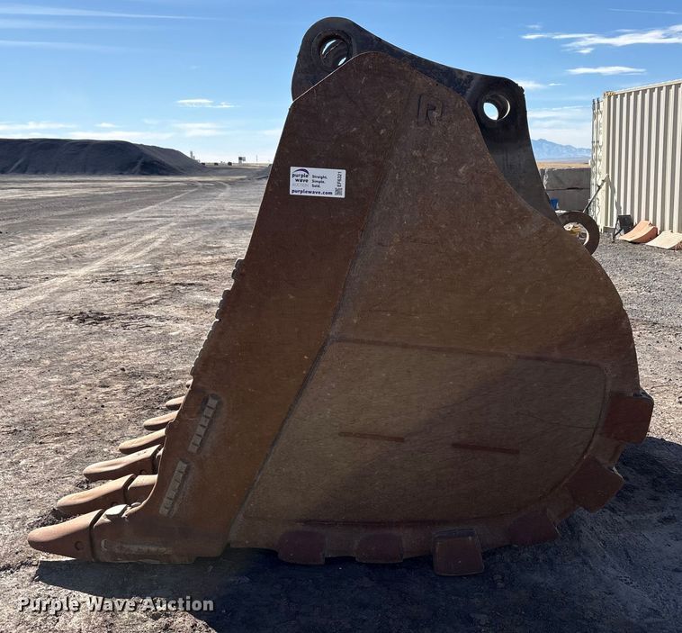 image for item EF6321 Rockland excavator bucket