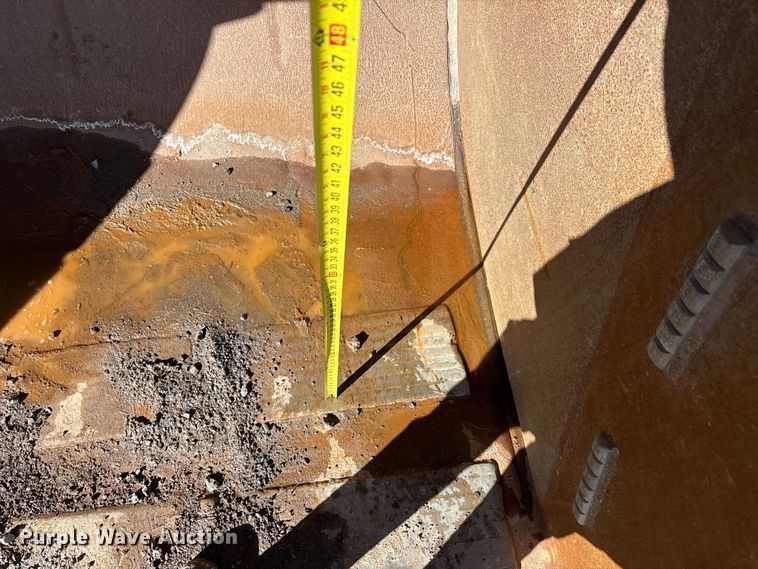 image for item EF6321 Rockland excavator bucket