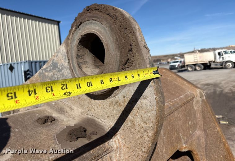 image for item EF6321 Rockland excavator bucket