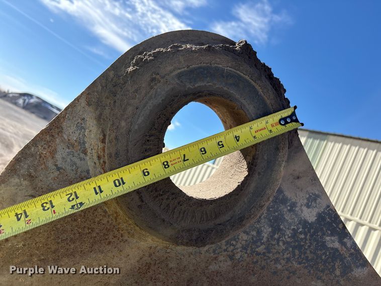 image for item EF6321 Rockland excavator bucket