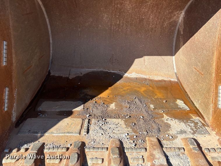 image for item EF6321 Rockland excavator bucket