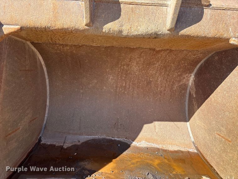 image for item EF6321 Rockland excavator bucket