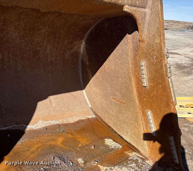 image for item EF6321 Rockland excavator bucket