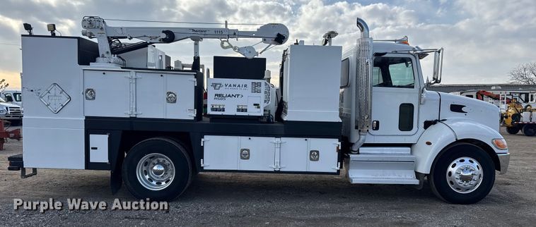 image for item EG1810 2018 Peterbilt 337 utility / service truck