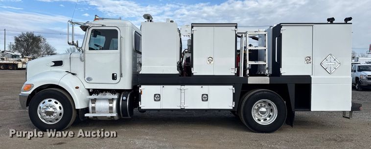 image for item EG1810 2018 Peterbilt 337 utility / service truck
