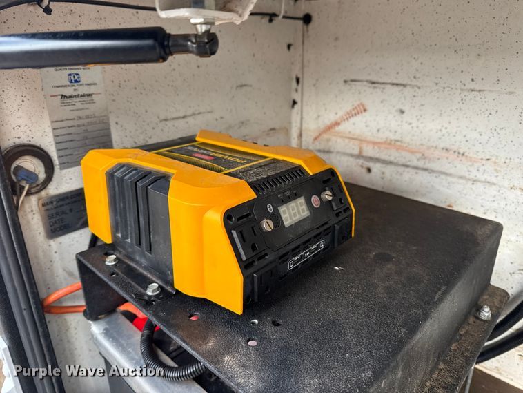 image for item EG1810 2018 Peterbilt 337 utility / service truck