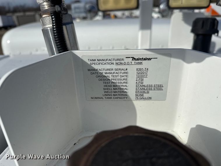 image for item EG1810 2018 Peterbilt 337 utility / service truck