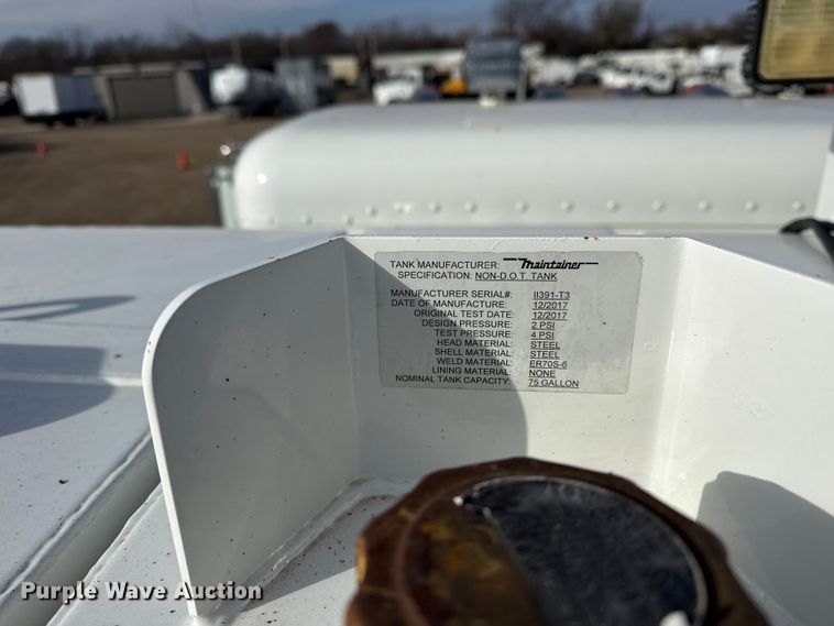 image for item EG1810 2018 Peterbilt 337 utility / service truck