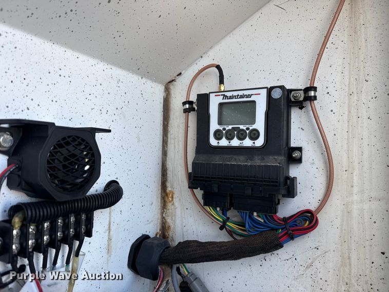 image for item EG1810 2018 Peterbilt 337 utility / service truck