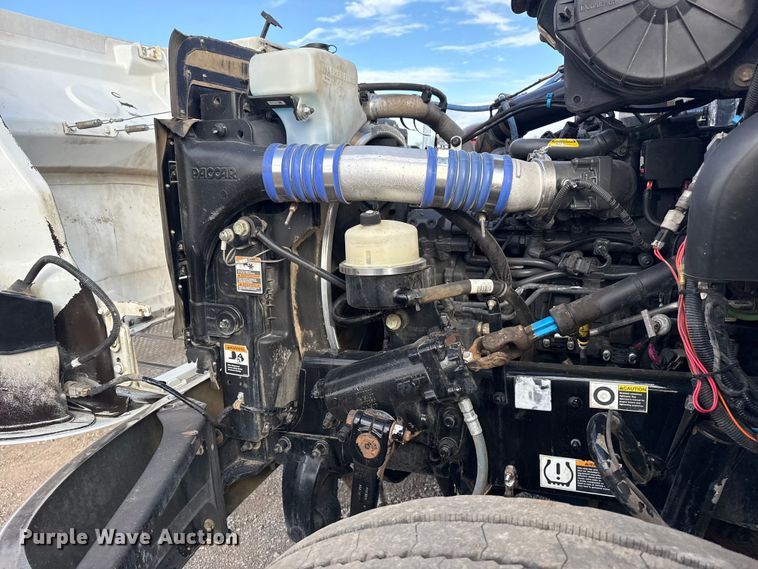 image for item EG1810 2018 Peterbilt 337 utility / service truck