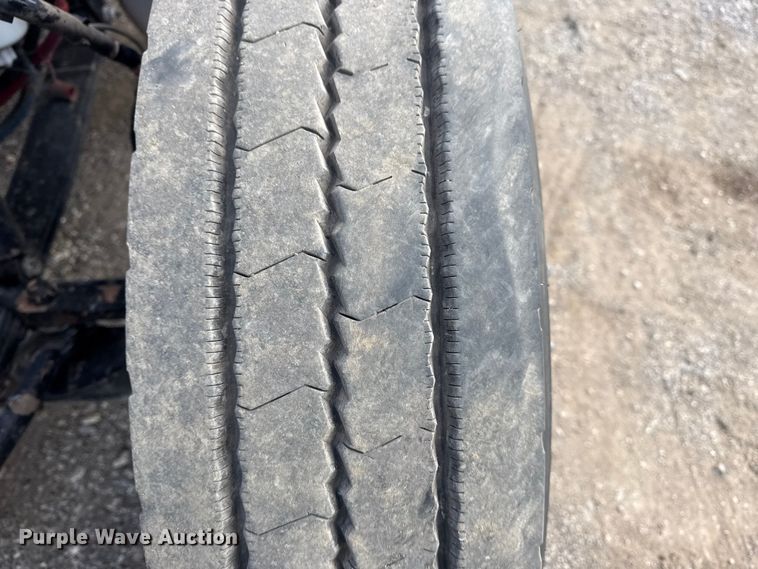 image for item EG1810 2018 Peterbilt 337 utility / service truck