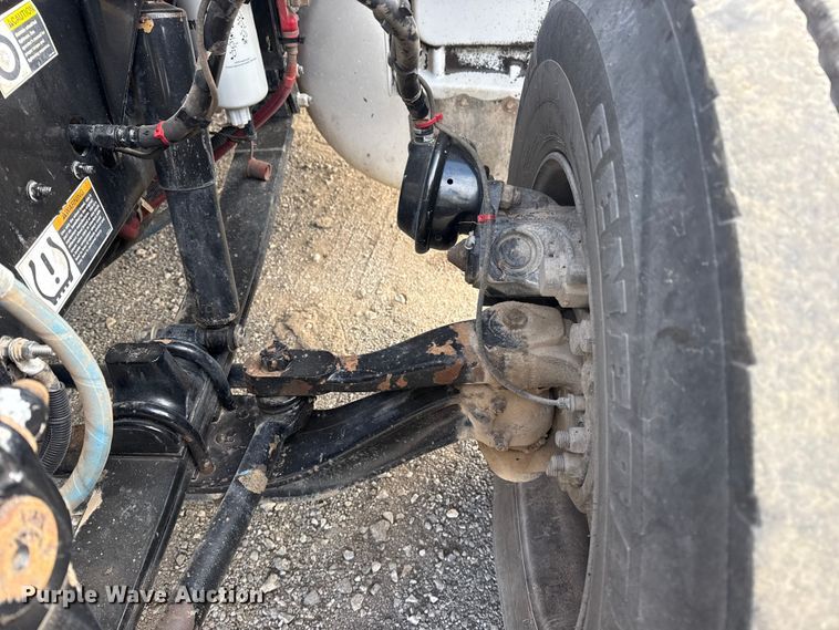 image for item EG1810 2018 Peterbilt 337 utility / service truck