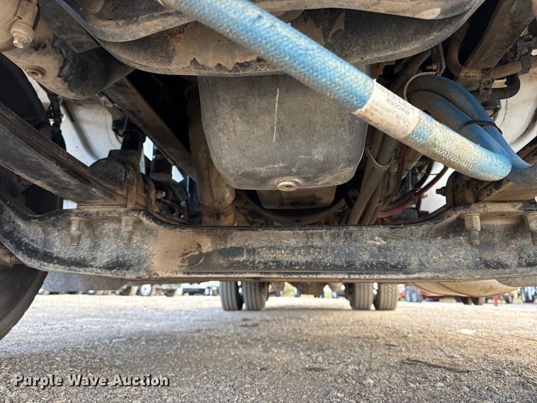 image for item EG1810 2018 Peterbilt 337 utility / service truck