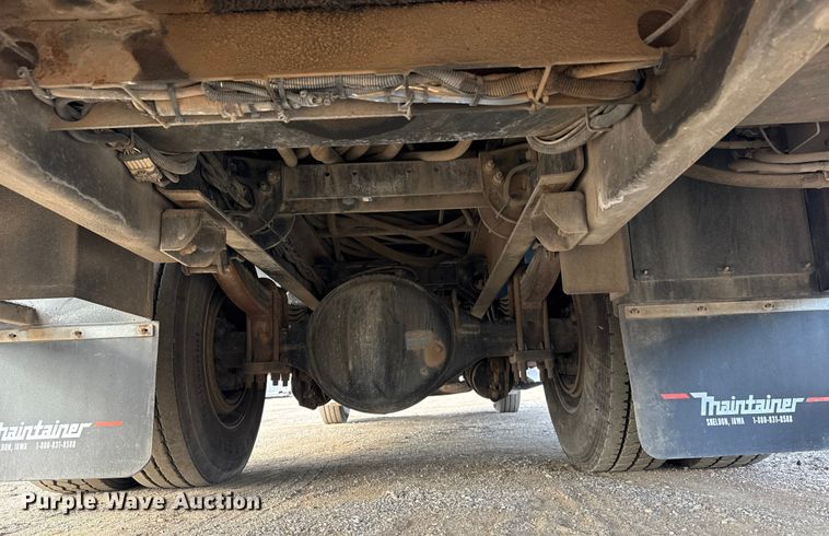 image for item EG1810 2018 Peterbilt 337 utility / service truck