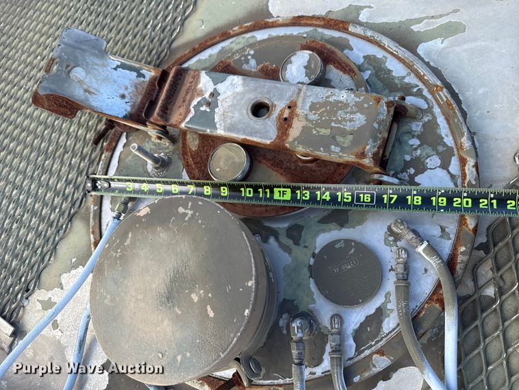 image for item EG1834 1983 Mack DM492S fuel / lube truck