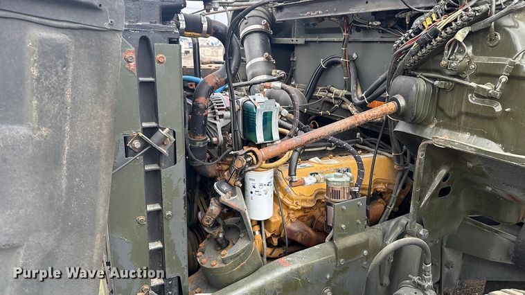 image for item EG1834 1983 Mack DM492S fuel / lube truck