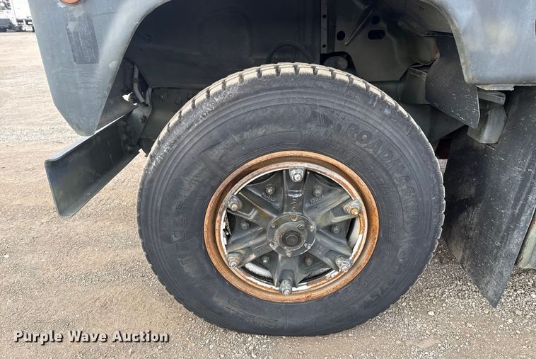 image for item EG1834 1983 Mack DM492S fuel / lube truck