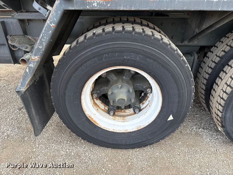 image for item EG1834 1983 Mack DM492S fuel / lube truck