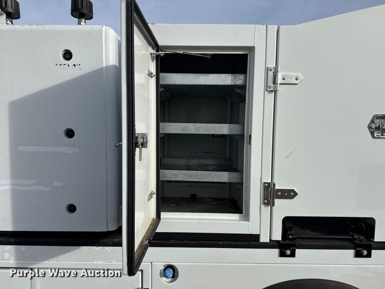 image for item EG1902 2018 Ford F550 Super Duty XL utility / service truck