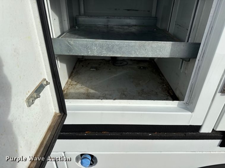 image for item EG1902 2018 Ford F550 Super Duty XL utility / service truck