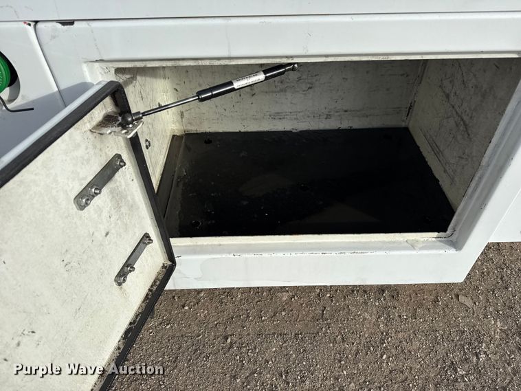 image for item EG1902 2018 Ford F550 Super Duty XL utility / service truck