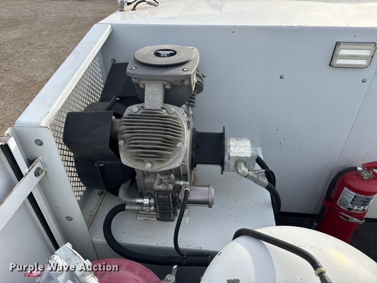 image for item EG1902 2018 Ford F550 Super Duty XL utility / service truck