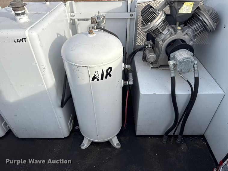 image for item EG1902 2018 Ford F550 Super Duty XL utility / service truck