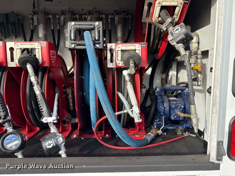 image for item EG1902 2018 Ford F550 Super Duty XL utility / service truck