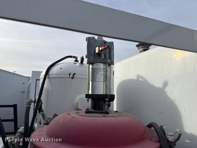 image for item EG1902 2018 Ford F550 Super Duty XL utility / service truck