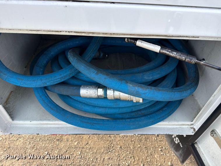 image for item EG1902 2018 Ford F550 Super Duty XL utility / service truck