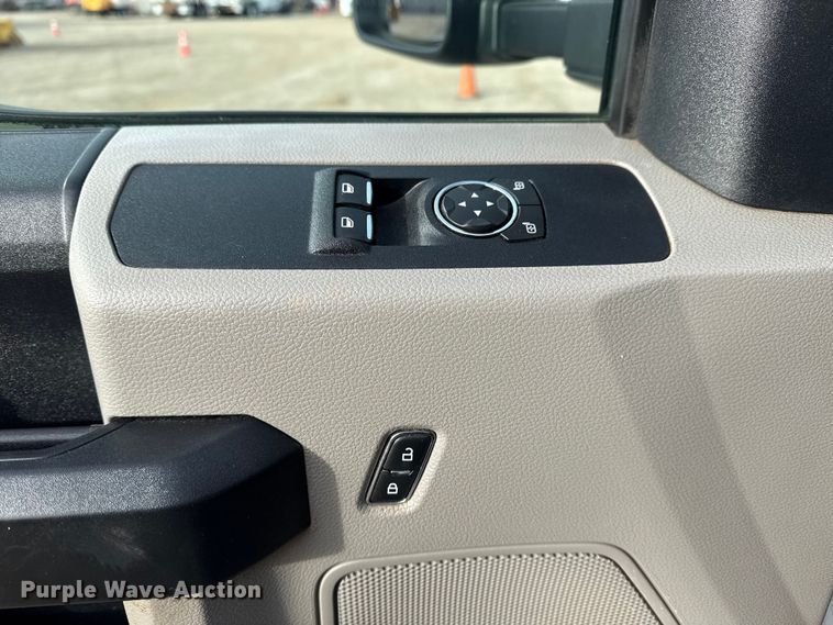 image for item EG1902 2018 Ford F550 Super Duty XL utility / service truck