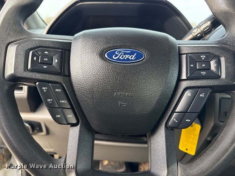 image for item EG1902 2018 Ford F550 Super Duty XL utility / service truck