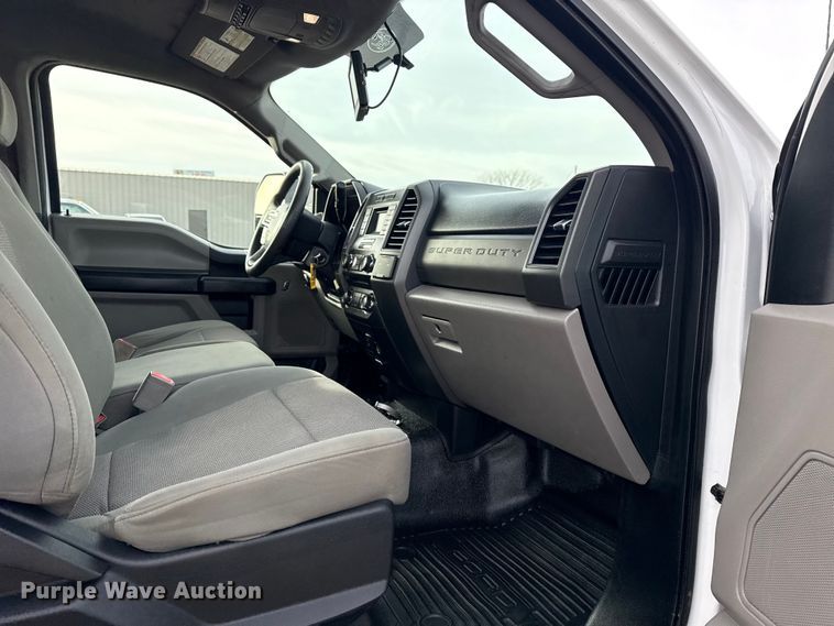 image for item EG1902 2018 Ford F550 Super Duty XL utility / service truck