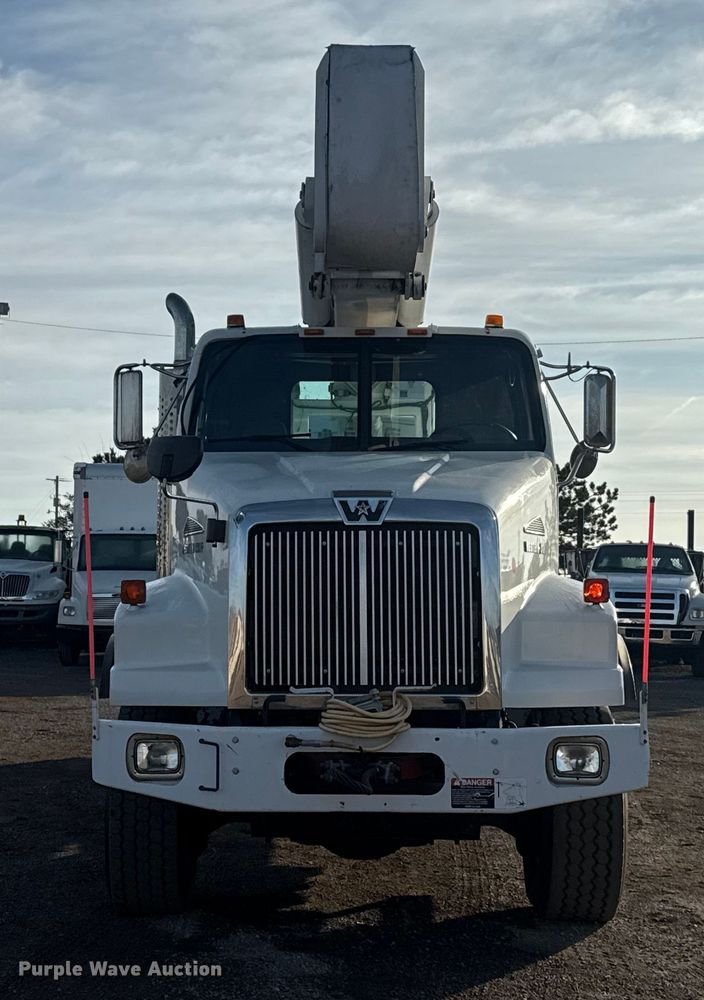 image for item EG1913 2012 Western Star 4900 bucket truck