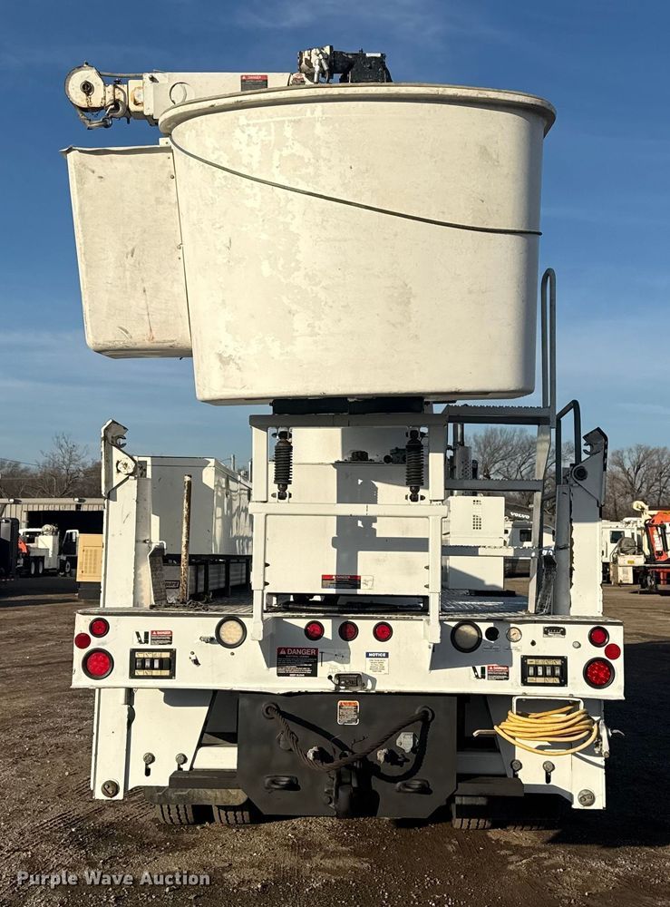 image for item EG1913 2012 Western Star 4900 bucket truck