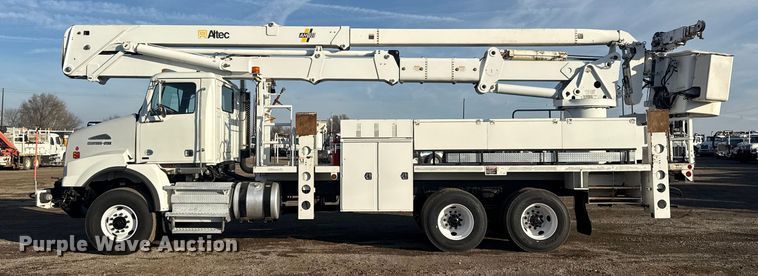 image for item EG1913 2012 Western Star 4900 bucket truck