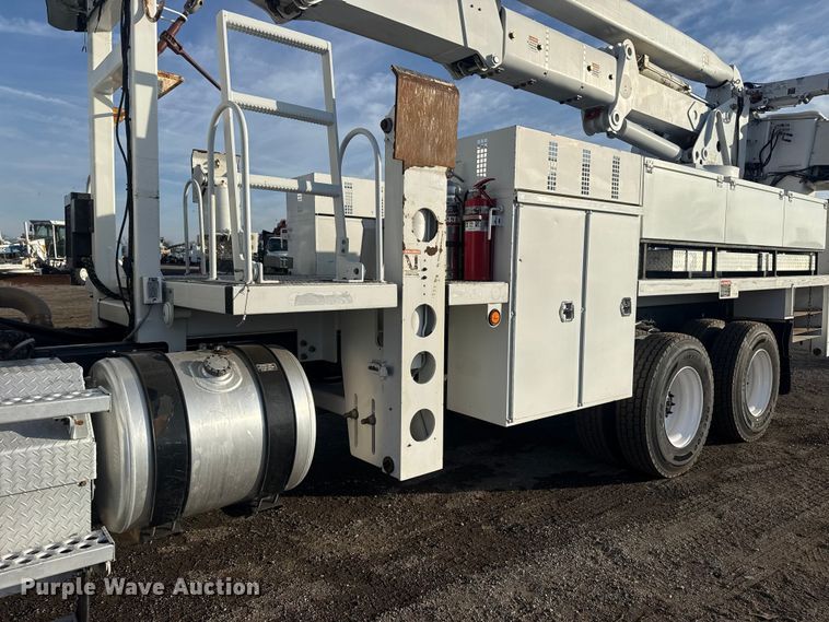 image for item EG1913 2012 Western Star 4900 bucket truck