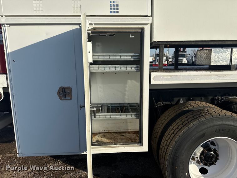 image for item EG1913 2012 Western Star 4900 bucket truck