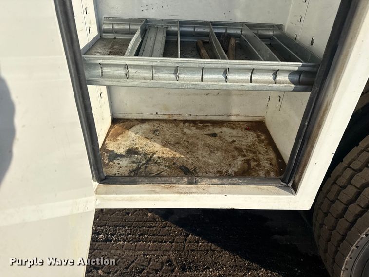 image for item EG1913 2012 Western Star 4900 bucket truck